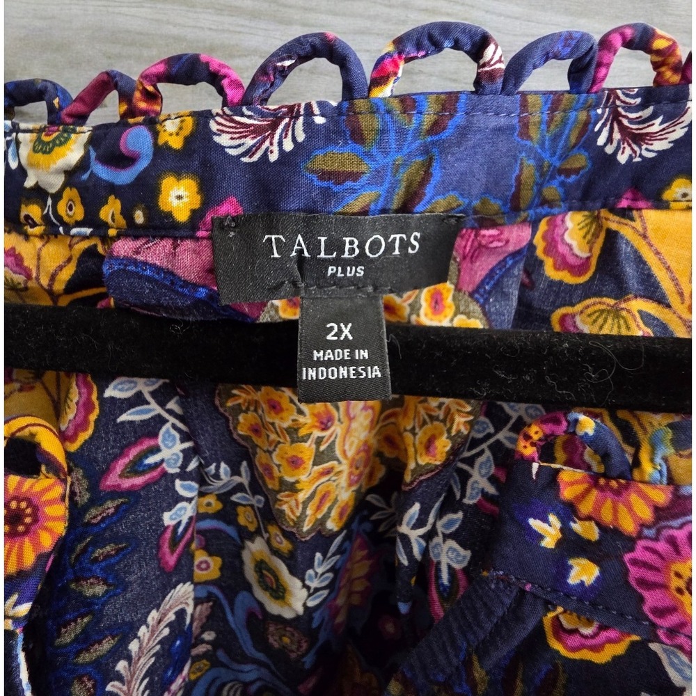 Talbots Top Plus Size 2X XX Blue Floral Scalloped  Shirt Blouse Bohemian Peasant - Picture 3 of 7